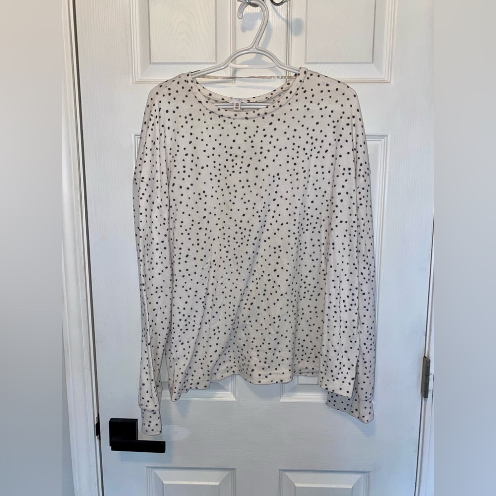 Women’s Time & Tru Polka Dot Black & White Sweater XXL